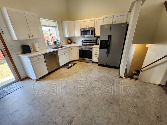 Building Photo - 2622 Oxford Cir