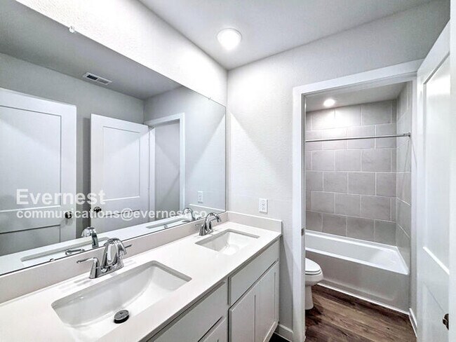 Building Photo - 32506 Timber Point Dr