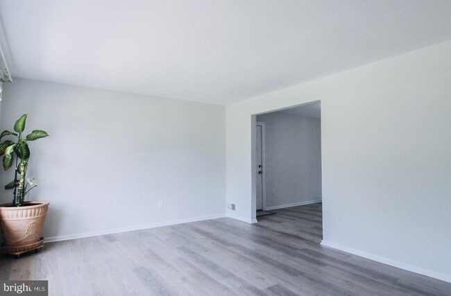 Building Photo - 412 Millwoof Dr