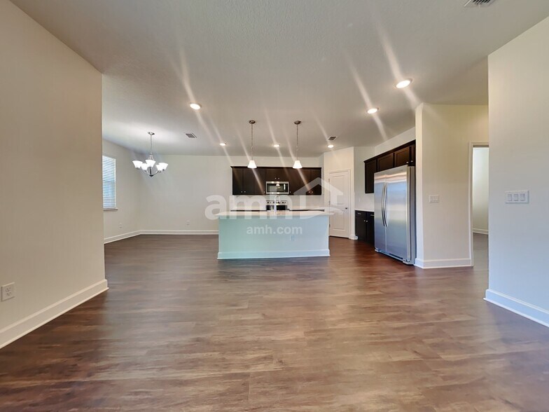 Building Photo - 2928 Rolling Acres Rd