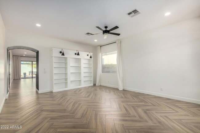 Building Photo - 10440 W Cashman Dr