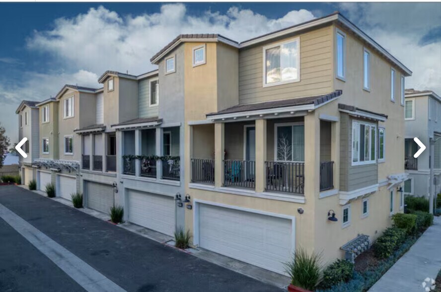 building exterior - 2729 Sunrise Way