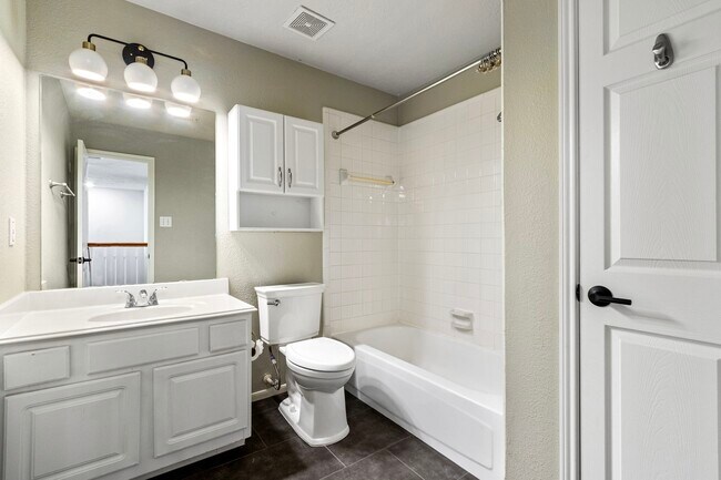 Building Photo - 13507 Country Green Ct