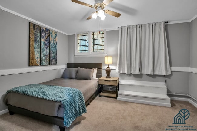 Building Photo - Furnished 2-Bedroom Apartment near Elmwood Village
