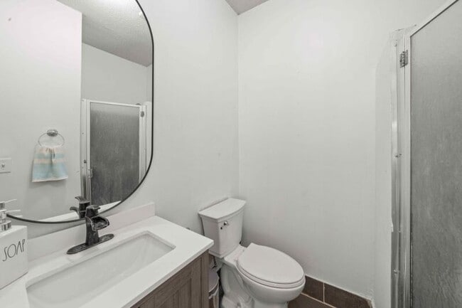 Building Photo - 10283 Bleeker St