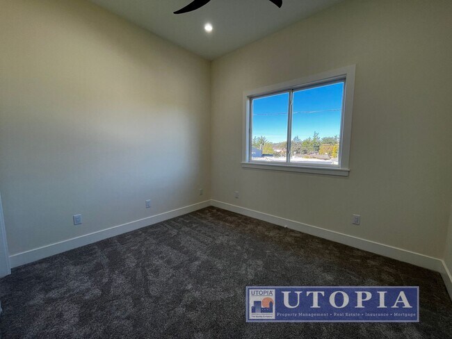 Building Photo - 99 Alta Vista Dr