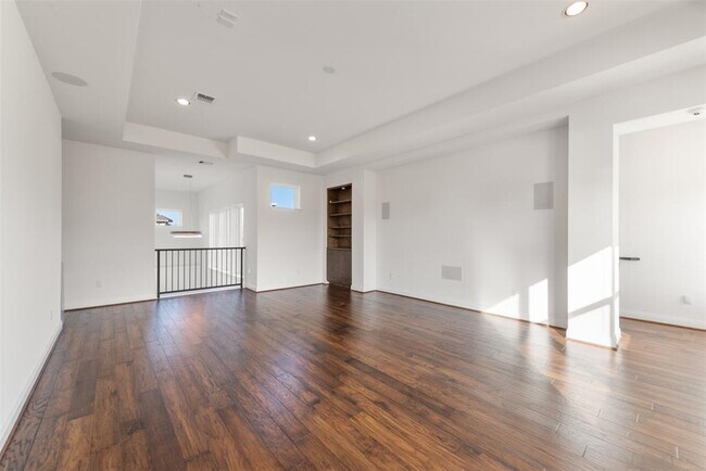 Building Photo - 716 Crestone Stream Dr