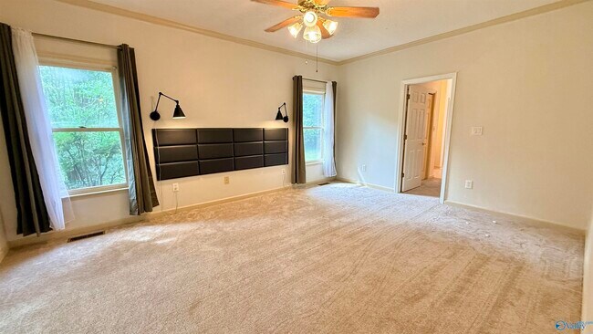 Building Photo - 113 Nobleton Ln NW