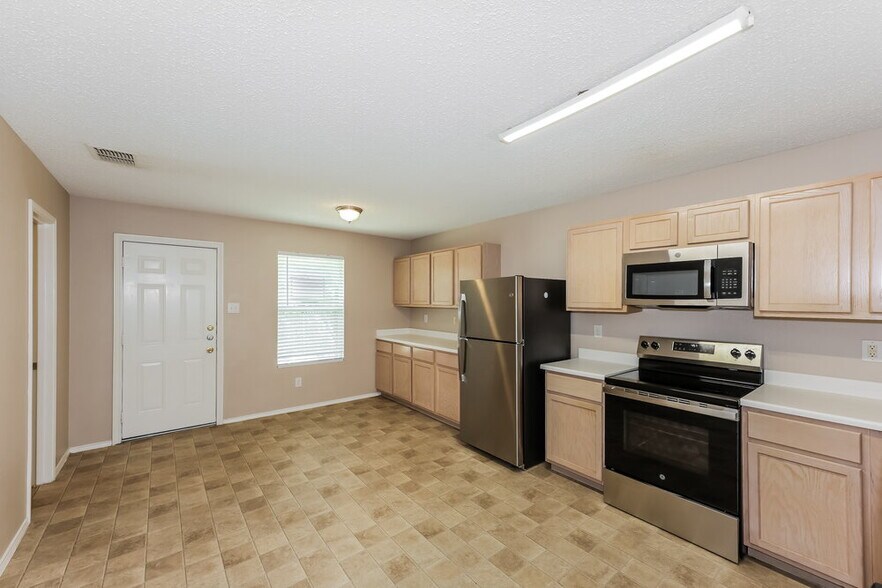 Building Photo - 4054 Hunters Creek Dr