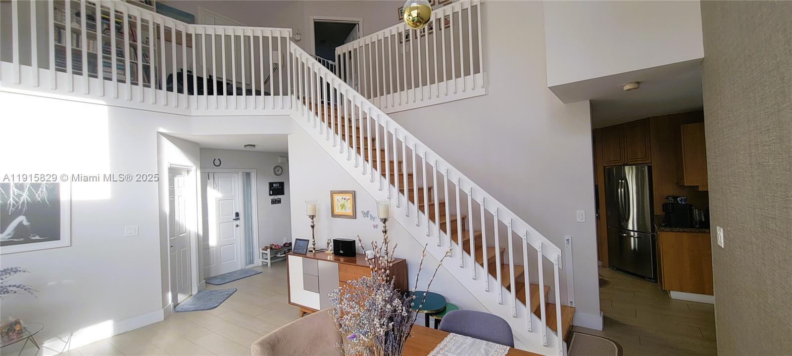 Building Photo - 1055 Yellow Birch Ter