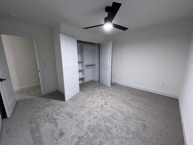 Building Photo - 3201 SW Lovely Ln