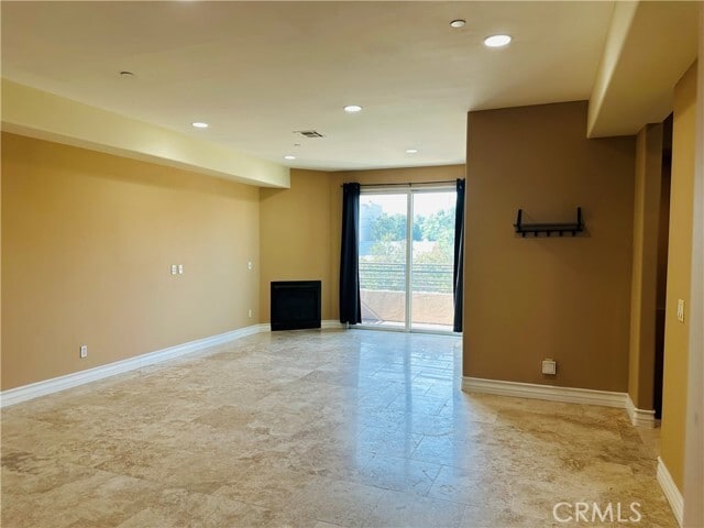 Building Photo - 5555 Carpenter Ave