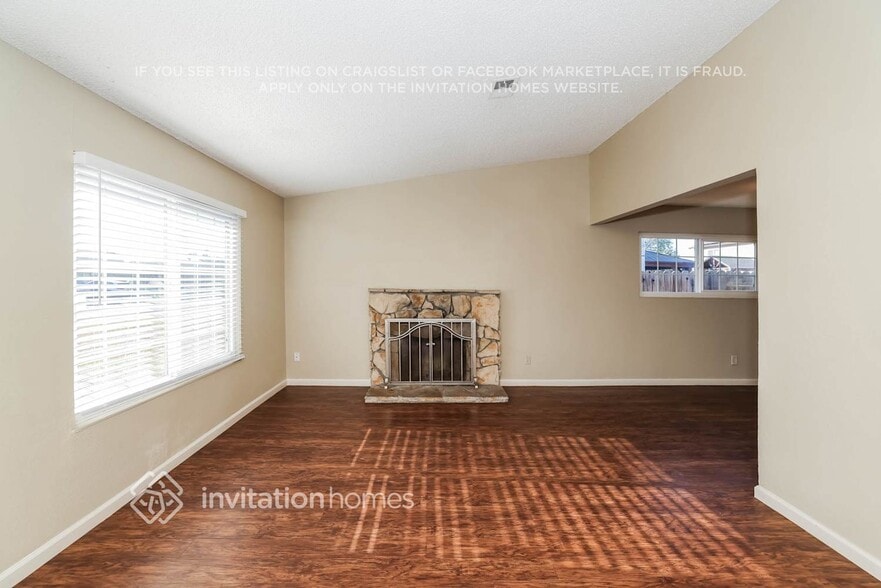 Building Photo - 1104 Jeanne Ct