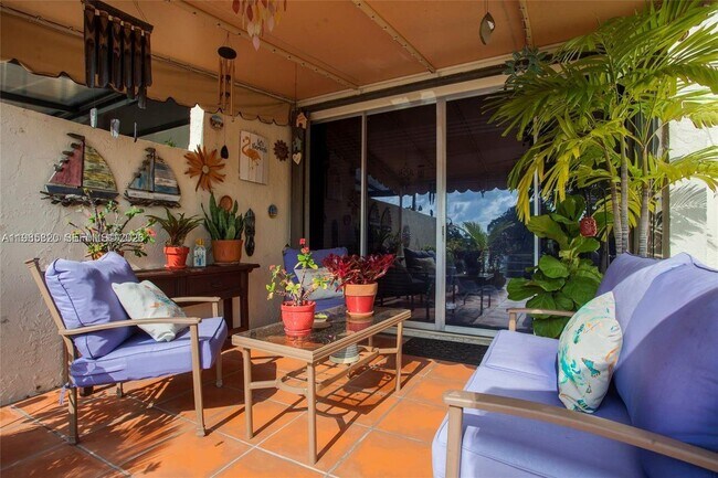 Building Photo - 10449 SW 78th St