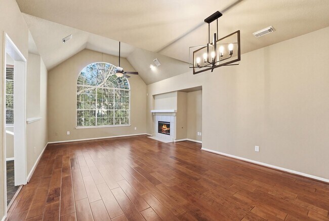 Building Photo - 56 Lakeridge Dr