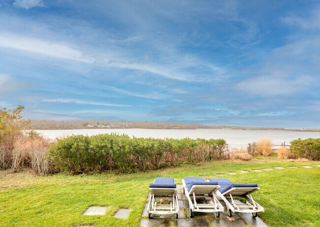 Building Photo - 131 S Edgemere St