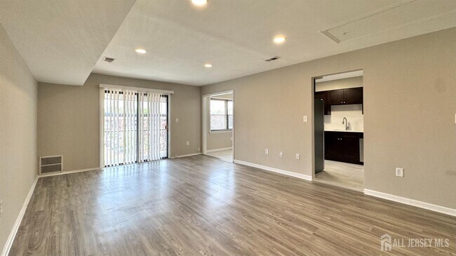 Building Photo - 1511 Raspberry Ct