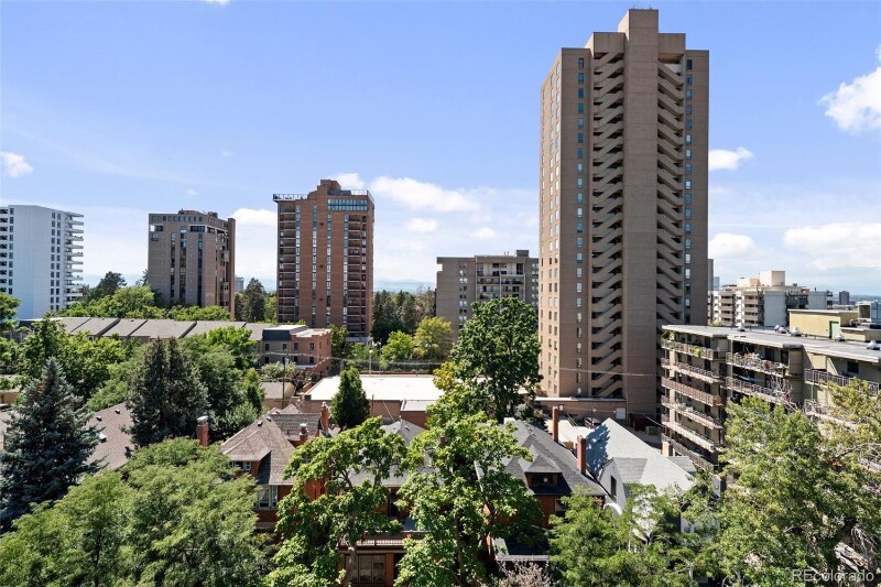 Building Photo - 1150 Vine St