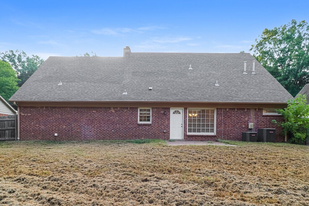 Building Photo - 329 Locust Grove Dr