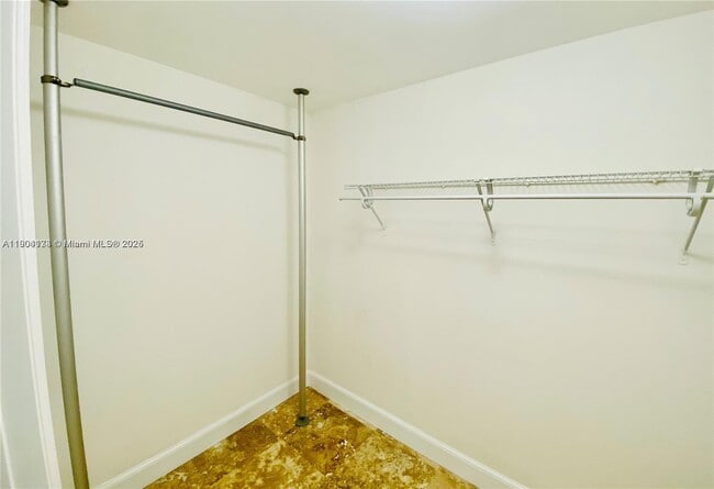 Building Photo - 14951 Royal Oaks Ln