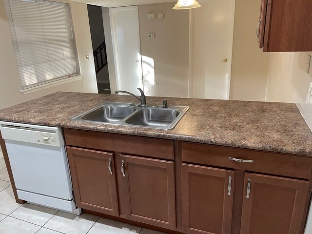 Building Photo - 4600 Lighthouse Cir