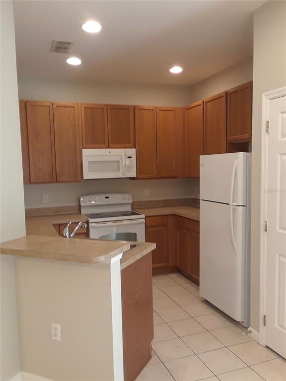 Building Photo - 2533 Old Kent Cir