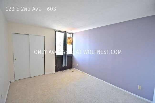 Building Photo - Stunning Downtown SLC Condo - Spacious & P...