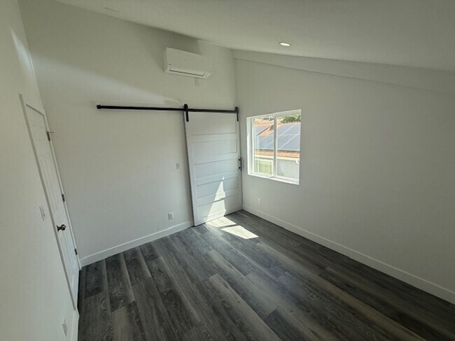 Building Photo - ADU 2 Bedroom for Rent in Sylmar!