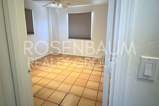 Building Photo - Beautiful 4-bedrooms, 2-baths home in Pres...
