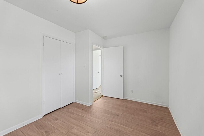 Building Photo - New Renovated Two Bed One Bath Home!!!