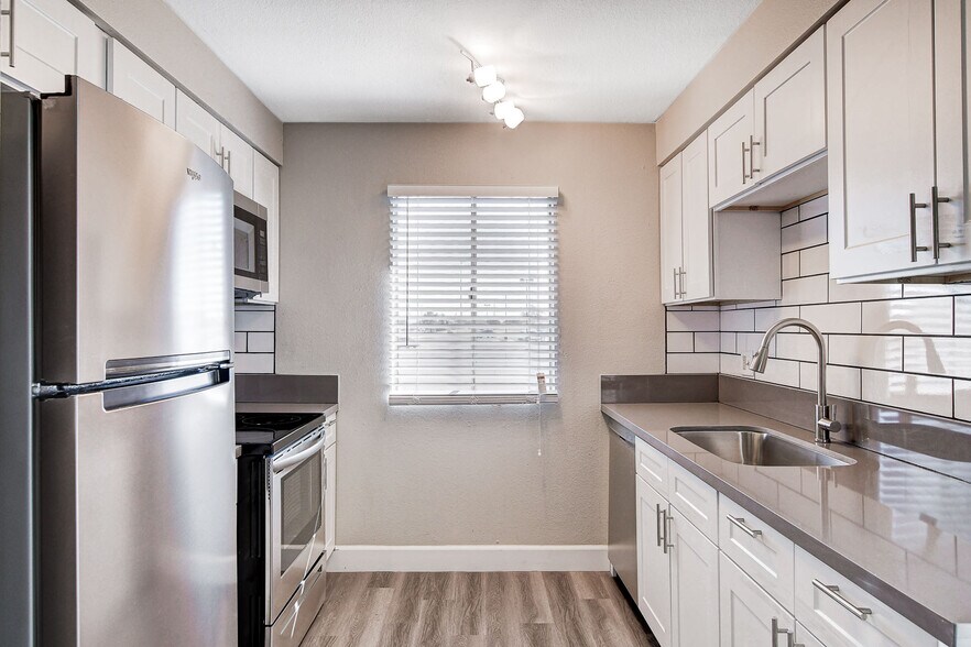 Tides on Charleston Get your approval wi... 6501 W Charleston Blvd