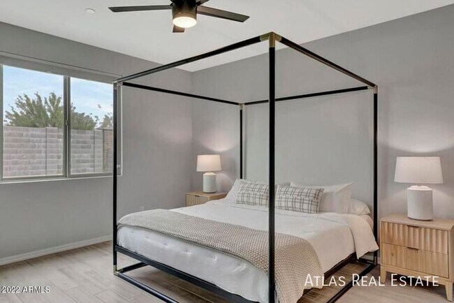 Building Photo - 13196 W Redstone Dr