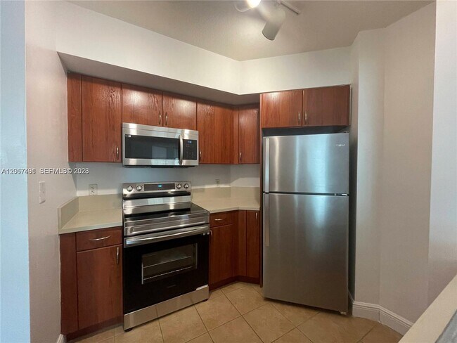 Building Photo - 9201 Collins Ave