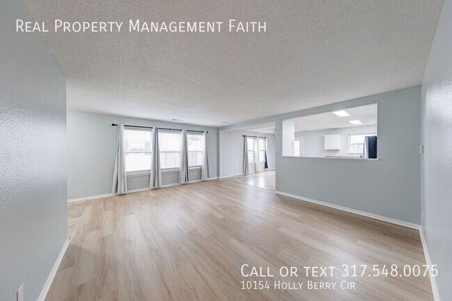 Building Photo - 10154 Holly Berry Cir