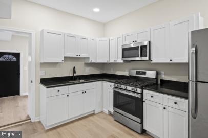 Building Photo - 139 N Lakewood Ave