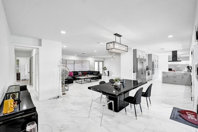 Building Photo - 3681 N 54th Ave