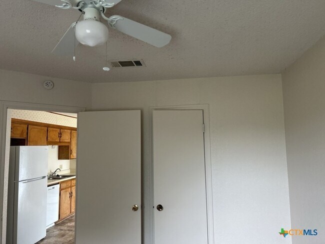 Building Photo - 3502 Plantation Cir