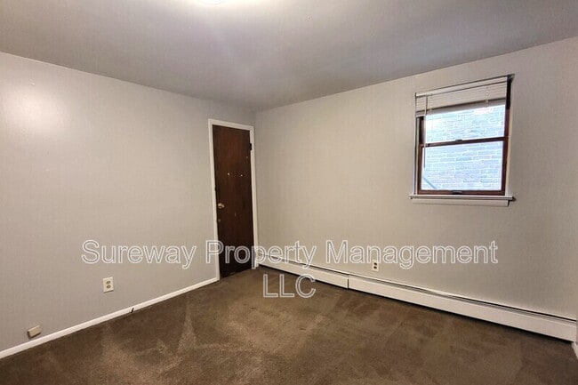 Building Photo - 309 Green St