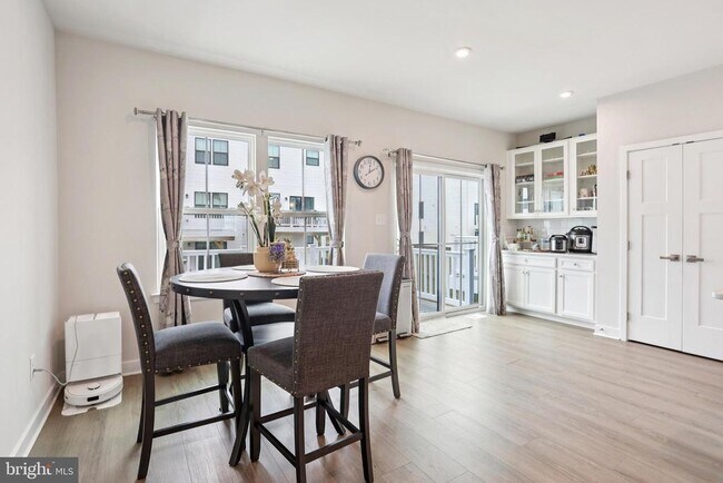 Building Photo - 47 Rosemary Wy