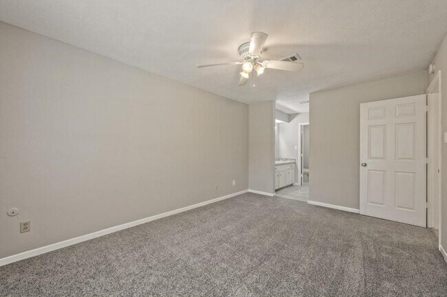 Building Photo - 23906 Spring Towne Dr