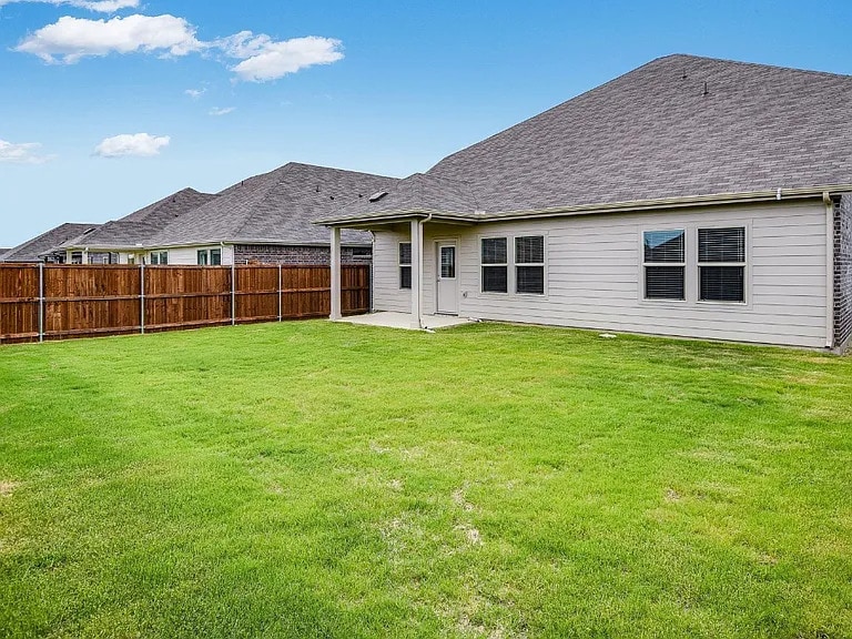 Building Photo - 3416 Kingsview Dr