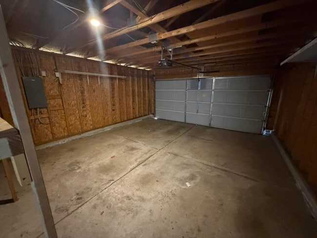 Building Photo - 9335 Polaris Green Dr