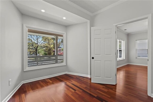 Building Photo - 520 Angier Ave NE