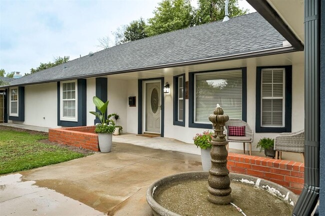 Building Photo - 9009 Lakeaire Dr