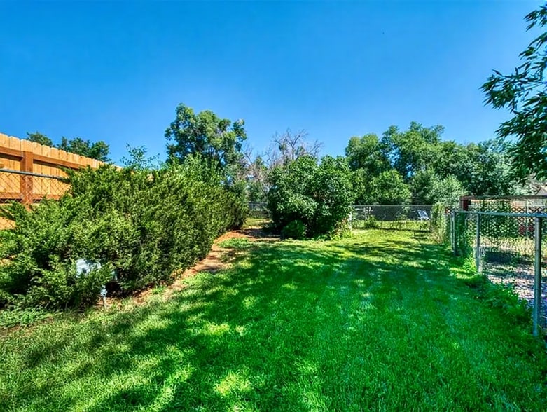 Building Photo - 501 Corte Sol