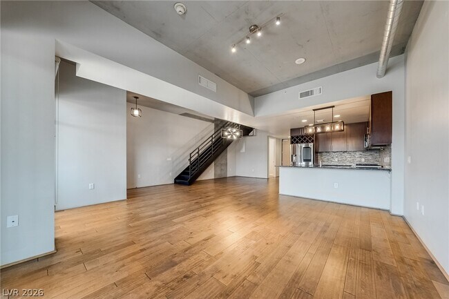 Building Photo - 353 E Bonneville Ave