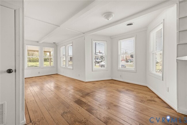 Building Photo - 107 S 9th Ave