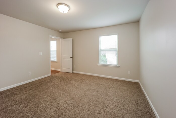 Building Photo - 6361 Flat Rock Ln