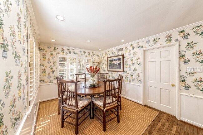 Building Photo - 11407 S Chestwood Dr