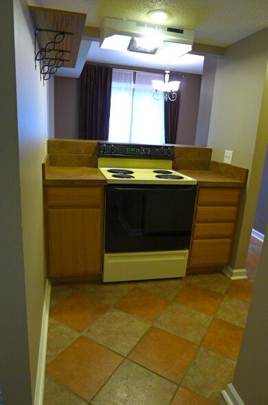 Building Photo - 108 Burwash Ave